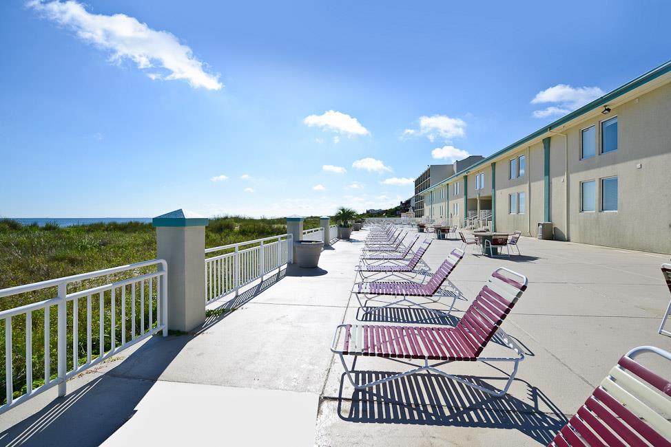 Best Western Plus Holiday Sands Inn & Suites Norfolk Exterior photo